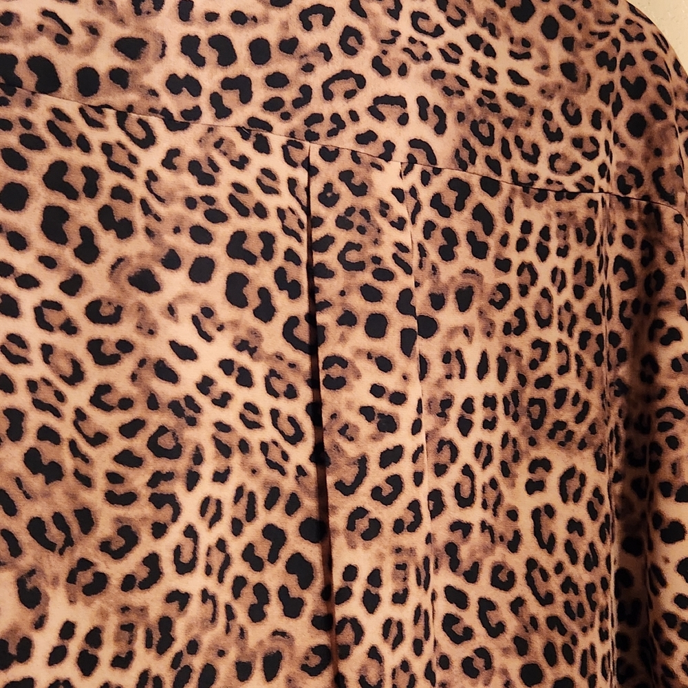 XXL Charter Club animal print button front shirt with rool tab sleeves like new - Picture 5 of 10